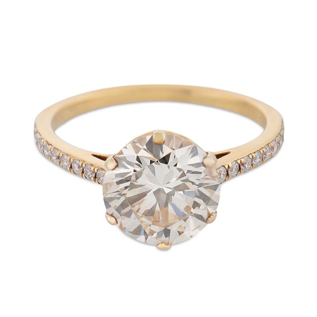 Contemporary Gia 2.56 Carat Round Brilliant Cut Diamond 18k Yellow Gold Engagement Ring, Size 6.5 For Sale - Image 3 of 6