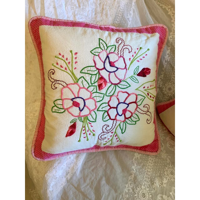 1990s Vintage Pair of Pink & White Rose Hand-Embroidered Decorative Pillows For Sale - Image 5 of 12