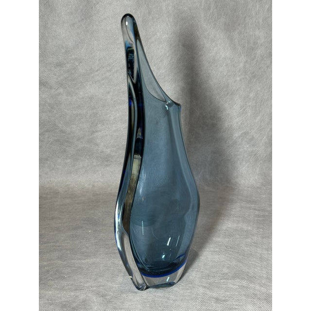Sculptural art glass vase with an organic, flowing form. Typical of 1970s design.