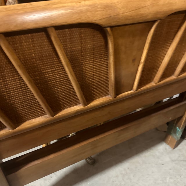 1970s Thomasville Tamerlane Pair of Beds For Sale - Image 4 of 7