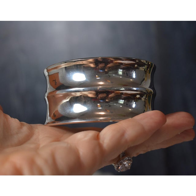 Contemporary Vintage Mod Style Wide Sterling Silver Cuff Bracelet For Sale - Image 3 of 17