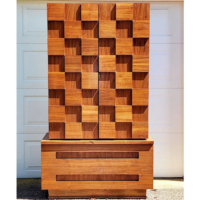 Mid-Century Modern Pair of Brutalist Cubed Highboy Storage Chests by Young Manufacturing Company For Sale - Image 3 of 12