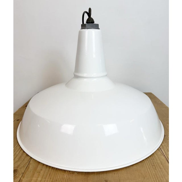 Industrial White Enamel Factory Pendant Lamp from Benjamin, USA, 1960s For Sale - Image 17 of 18