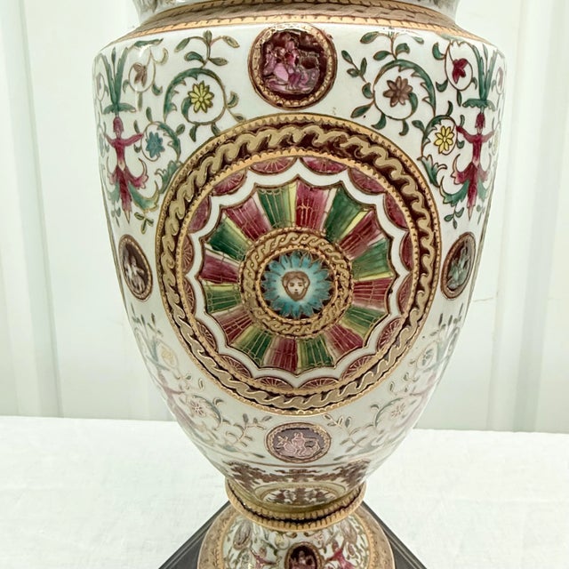 Chinoiserie Vintage Oriental Accents Table Lamp - Hand-Painted Porcelain Design For Sale - Image 3 of 12