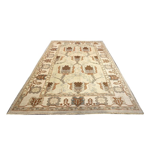 Condition: New Origin: Turkey Design: William Morris Oushak Actual size: 8' 7" X 13' 0" Thickness: 1/8" - 1/4" Colors:...