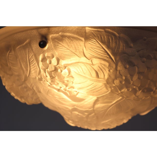 1920s Vintage Art Deco French Pendant Light in Glass, 1920 For Sale - Image 5 of 14