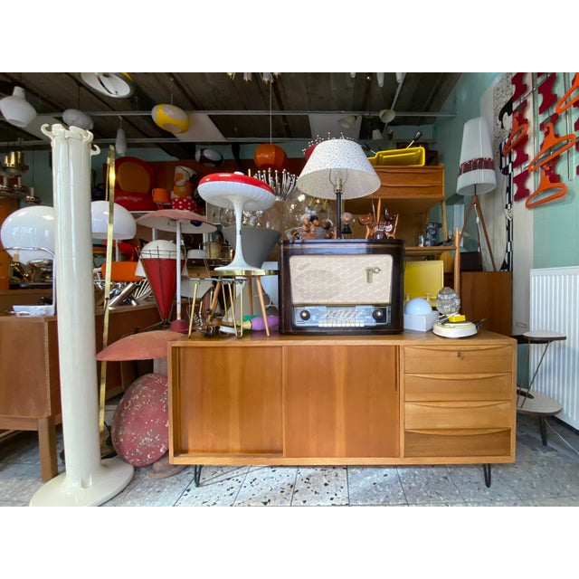 with PinLegs. Normal signs of wear and tear typical for its age in the form of superficial scratches on the outside....