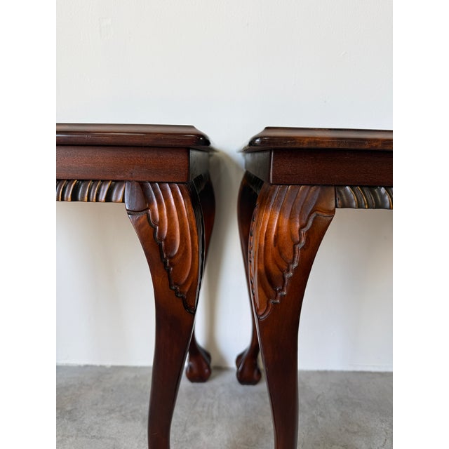 Pair of Vintage Georgian Style Mahogany Wooden Nightstands With Carved Claw Feet For Sale - Image 10 of 17