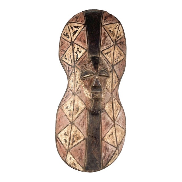 Early 20th Century Songye Shield with Kifwebe Mask Icon For Sale
