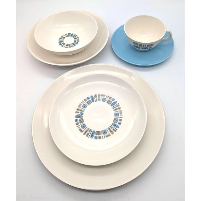 Mid-Century Modern 1960s Canonsburg "Temporama" Dinnerware, Set of 26 Pieces For Sale - Image 3 of 10