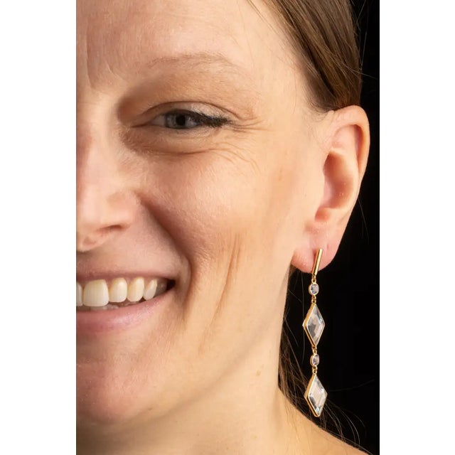 Contemporary Pair of Aquamarine and 18k Gold Dangle Chandelier Earrings For Sale - Image 3 of 4