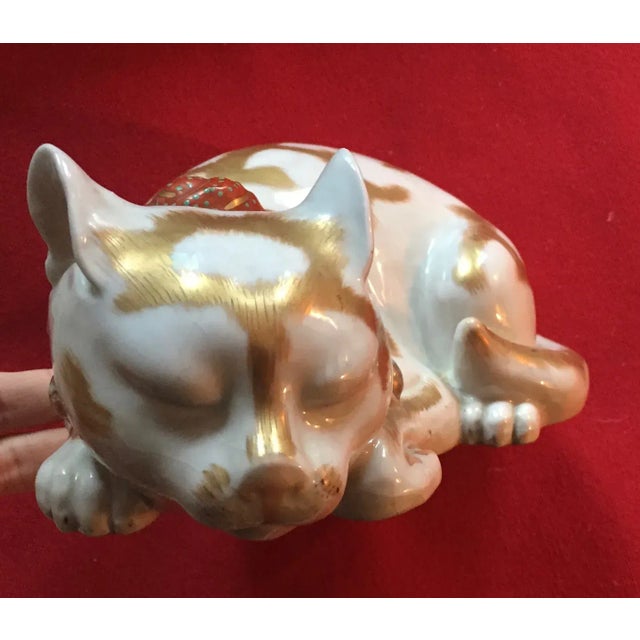 Japanese Early 20th Century Japanese Kutani Porcelain Figure of a Sleeping Cat For Sale - Image 3 of 10