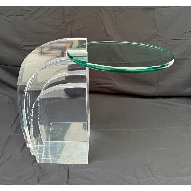 Art Deco MCM Art Deco Statement Lucite and Floating Glass Side Table For Sale - Image 3 of 12