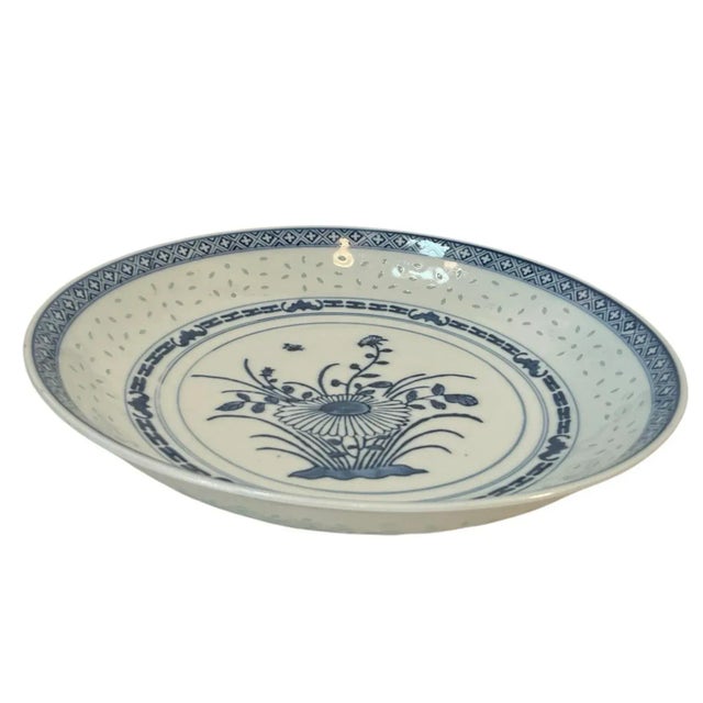 Late 20th Century Blue & White Chinese Rice Grain Serving Bowl 9.5” For Sale - Image 9 of 10