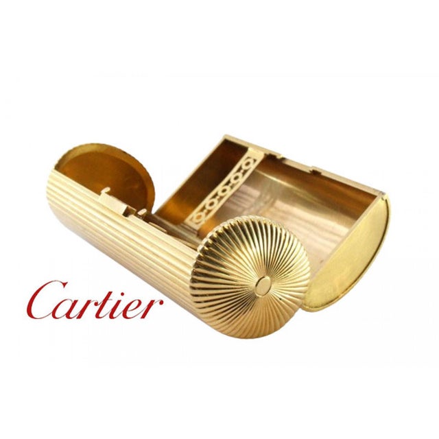 Women's Cigarette Case in Fluted Gold with Hinged Pressure Lid and Cut-Out Interior Compartments from Cartier For Sale - Image 13 of 13