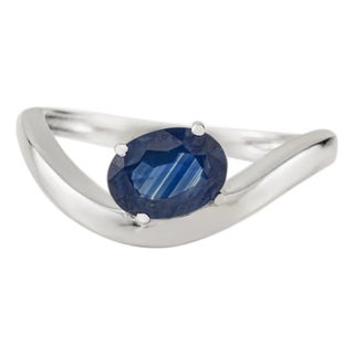 Timeless 1.1 Ct Oval Blue Sapphire 14k White Gold Wave Ring for Her Size 6 For Sale