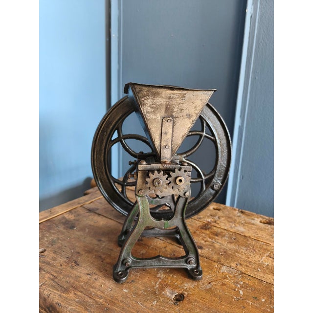 Large Poppy Seed Grinder, Late 19th Century For Sale - Image 15 of 17
