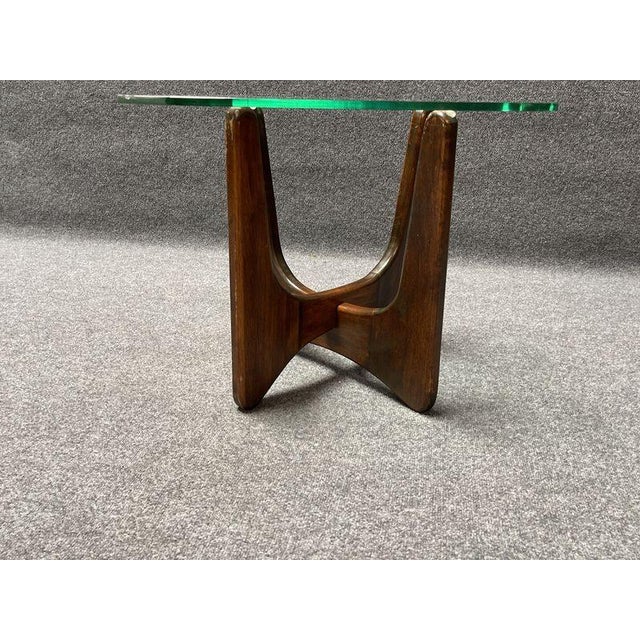 1970s Mid Century Walnut and Glass Side Tables Manner of Adrian Pearsall - Pair For Sale - Image 5 of 7