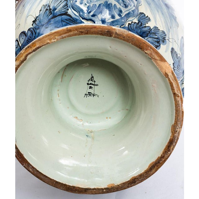 Antique Stagnone Vase in Glazed Majolica with Double-Handled Sides, 1700s For Sale - Image 6 of 7