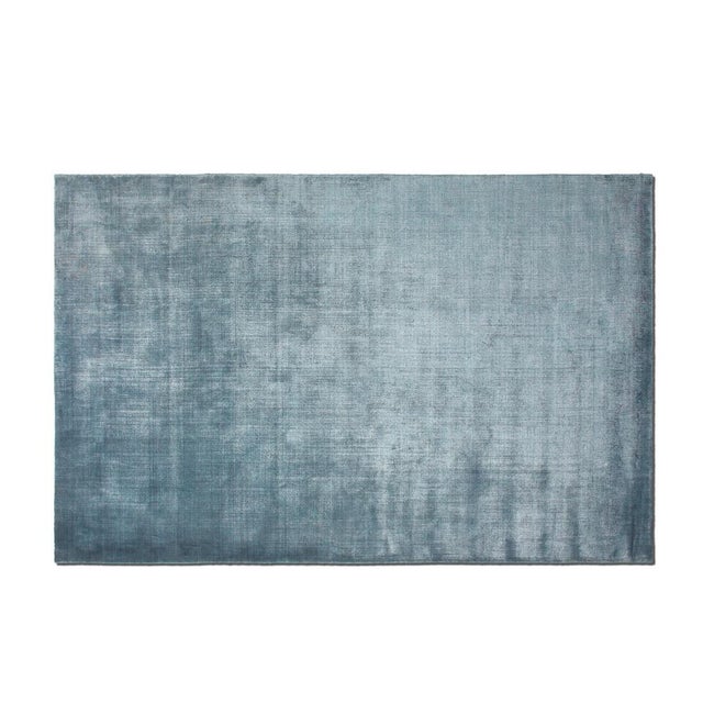 Cassina Atacama Rugs Rosa Antico Atacama is a modern, versatile design rug made of viscose, an excellent choice for any...
