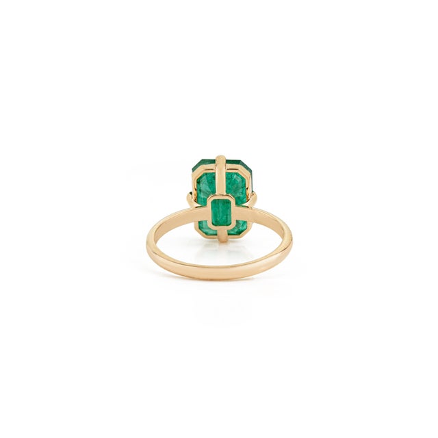 Green 4.58 Carat Zambian Emerald Statement Solitaire Ring in 18k Yellow Gold Size 8 For Sale - Image 8 of 14