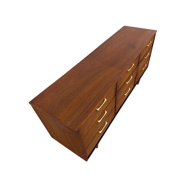 Broyhill Brasilia Mid-Century Modern Brasilia Style 9-Drawer Walnut Dresser - Refinished! For Sale - Image 4 of 9