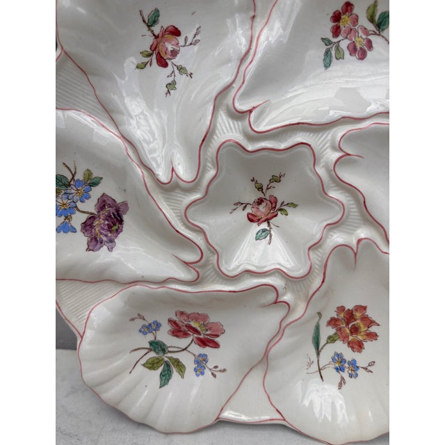 Longchamp Majolica Flowers Oyster Plate Longchamp, Circa 1900 For Sale - Image 4 of 8