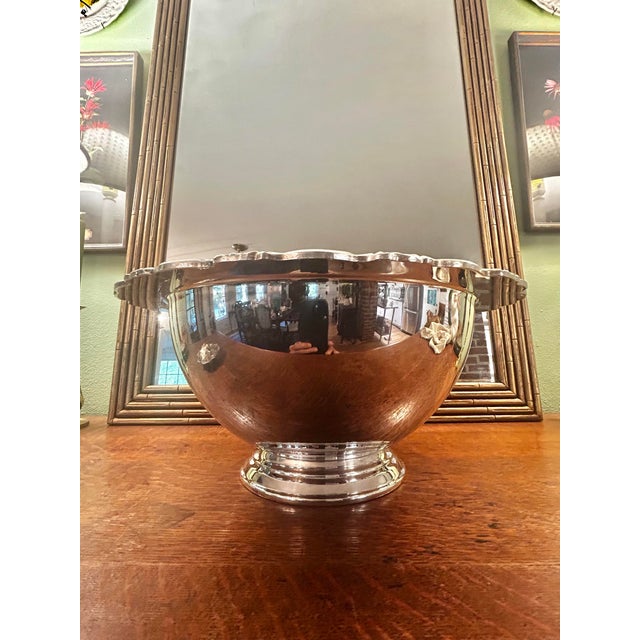 Oneida Vintage Oneida “Du Maurier” 15” Silverplate Pedestal Punch Bowl or Centerpiece Bowl For Sale - Image 4 of 10