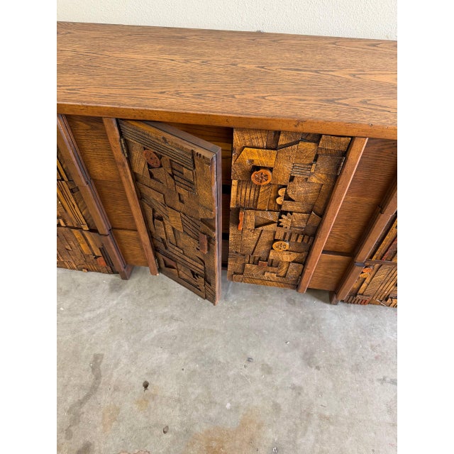 Brown Lane Pueblo Brutalist Oak Lowboy Dresser – Paul Evans Style Credenza Mosaic Front 1970s For Sale - Image 8 of 9