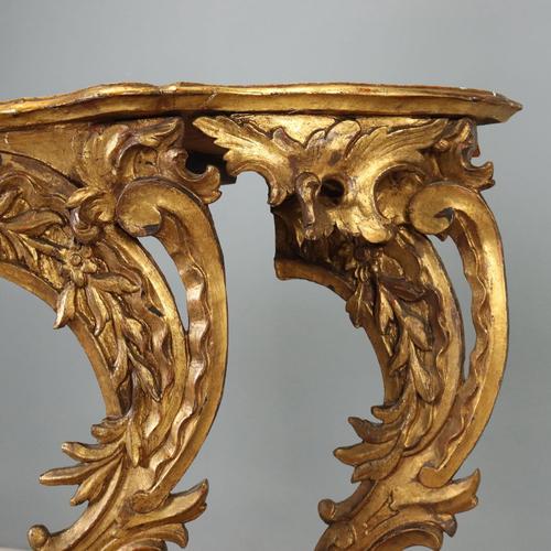 Eclectic Console in Carved and Gilded Fir Wood For Sale - Image 5 of 10