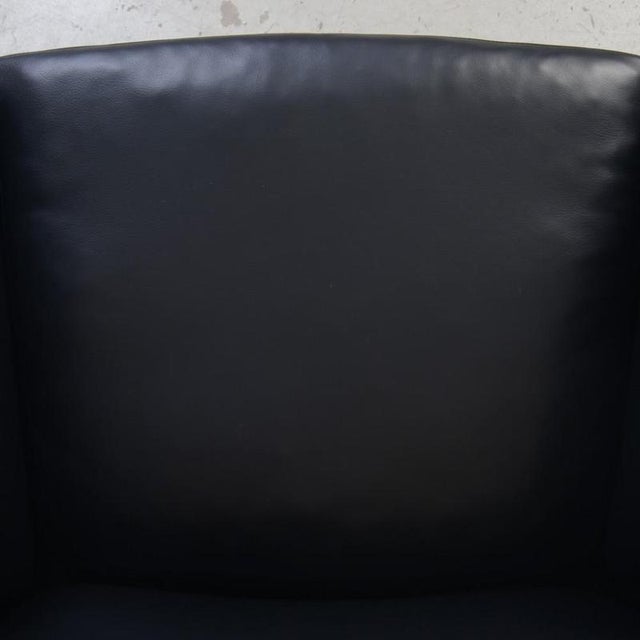 CH468 Oculus Chair in Black Classic Leather by Hans Wegner, 2000s For Sale - Image 4 of 17
