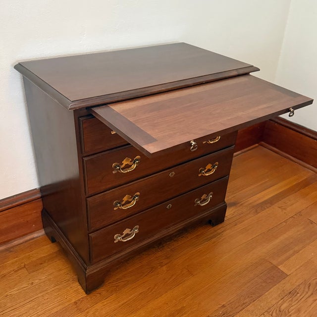 Late 20th Century Vintage Chippendale Style Bachelor Chest With Brushing Slide For Sale - Image 5 of 11