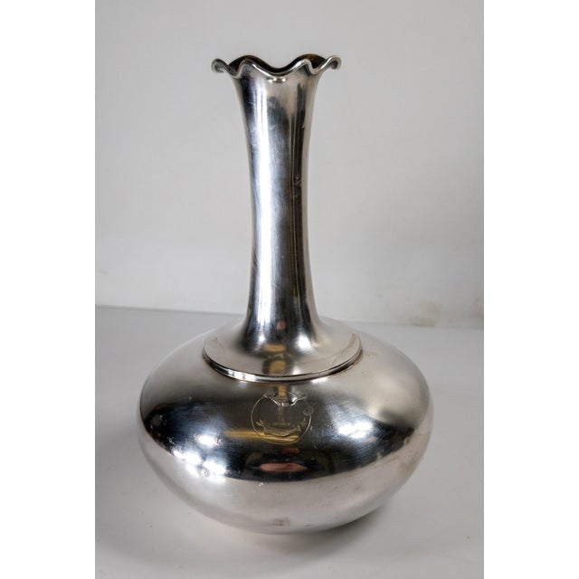 We are selling this nice Victorian Mappin Brothers silverplate vase. The vase has engraved coat of arms that “Lux Mihi...