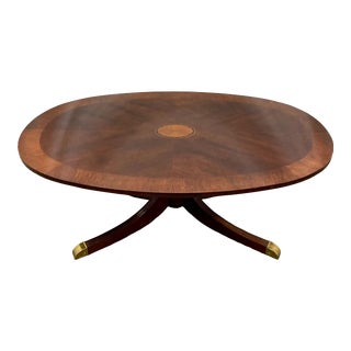 Vintage Federal Style Banded Mahogany Oval Coffee Table For Sale