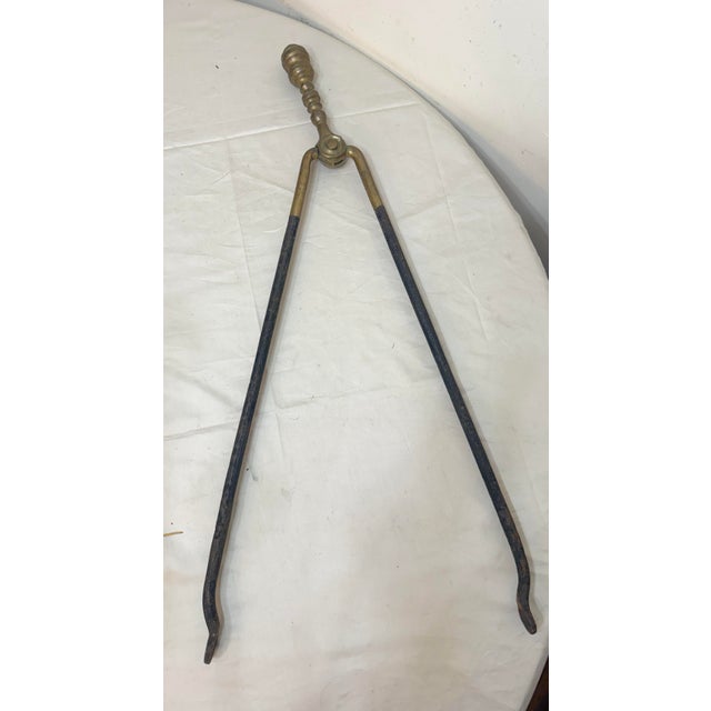 Antique 18th Century Wrought Iron Turned Brass English Fireplace Tongs Tool 1 For Sale In New York - Image 6 of 9
