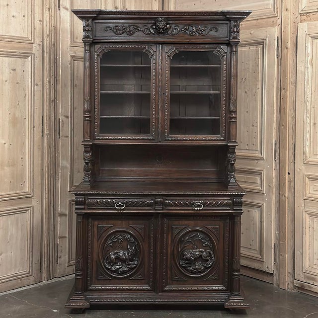 19th Century French Oak Hunt Bookcase ~ Display Cabinet For Sale - Image 4 of 18