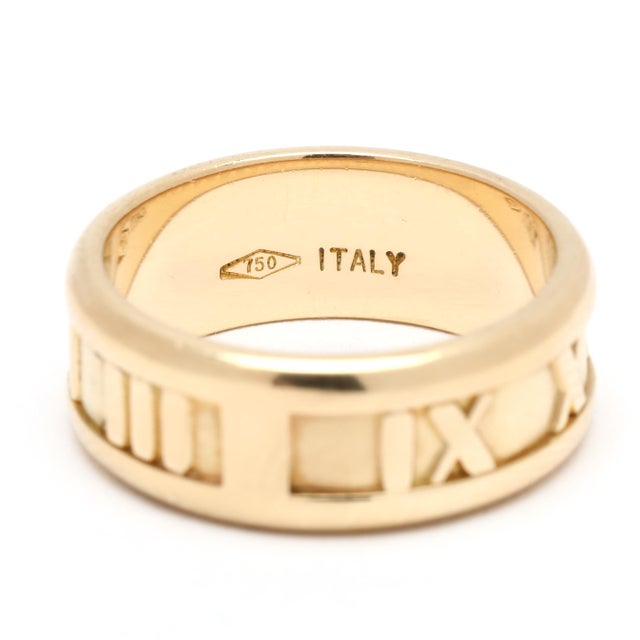 Tiffany and Co. 1990s Tiffany & Co 1995 Band Ring, 18k Yellow Gold, Ring Size 6, Atlas Collection For Sale - Image 4 of 6