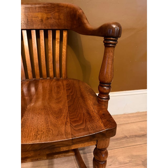 Brown Early 1900s Antique W. H. Gunlocke Co. Solid Oak Stationary Banker's Chair For Sale - Image 8 of 14