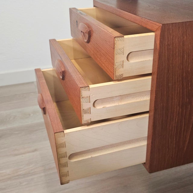 Attributed Kai Kristiansen Model 58 Danish Modern Floating Executive Desk 70" For Sale - Image 12 of 18