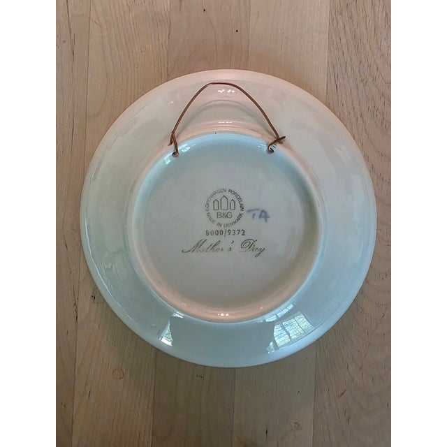 A gift for mom or a birthday : this vintage decorative collectible plate from Bing and Grondahl depicting a horse and her...