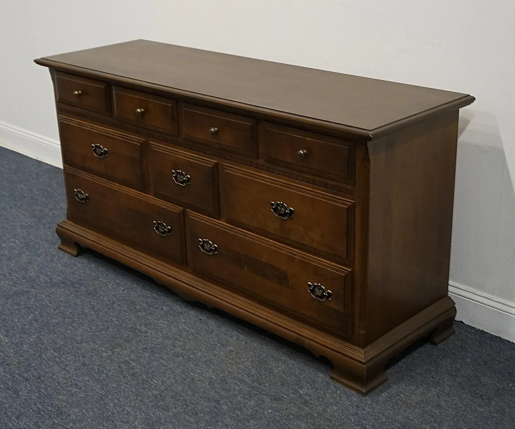 Ethan Allen Classic Manor 66