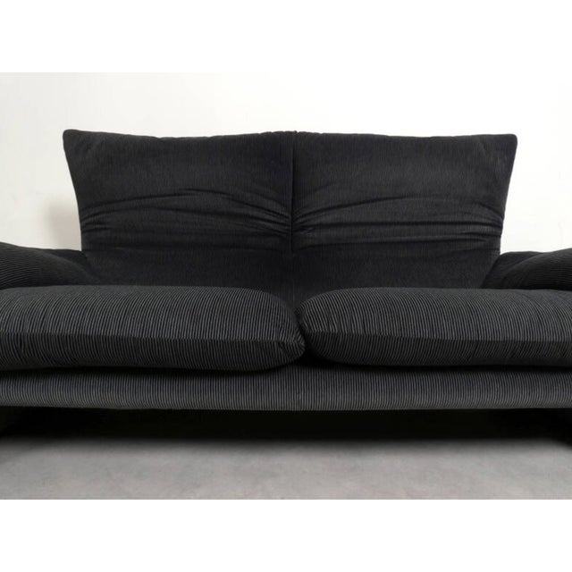 Maralunga 2.5-Seater Sofa by Vico Magistretti for Cassina, 2008 For Sale - Image 10 of 16