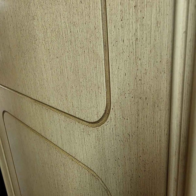 Six-Door Wardrobe in Lacquered Wood For Sale - Image 3 of 5