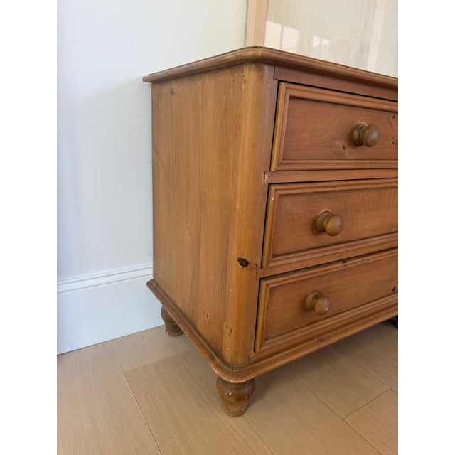 Vintage English Country Pine 7-Drawer Long Dresser With Turned Feet For Sale - Image 4 of 5