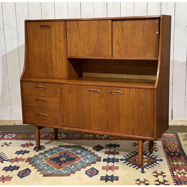 English Teak Bar Buffet, 1970s, in Good conditions. Designed 1970 to 1979