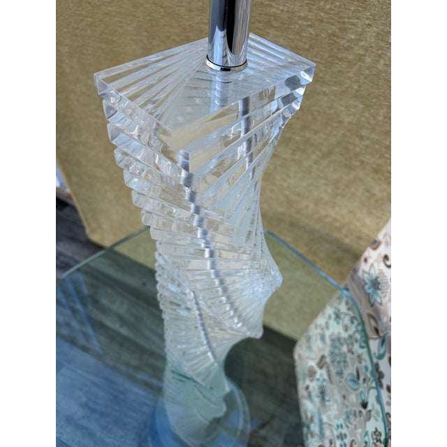 Mid-Century Modern Stacked Lucite Blocks Spiral Floor Lamp in the Karl Springer. Style. Circa 1970s For Sale - Image 3 of 13