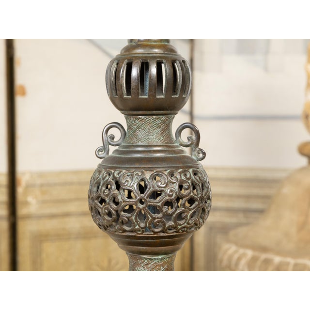 Bronze Pair of Asian Mid-Century Bronze Table Lamps with Openwork Decor and LuciteBases For Sale - Image 8 of 9