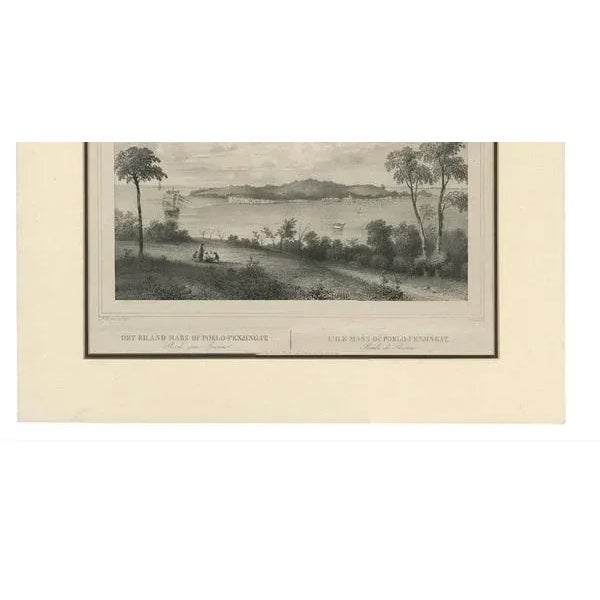 Antique print titled 'Het Eiland Mars of Poelo-Penjingat'. This plate shows a view of the roadstead of Riau on the island...
