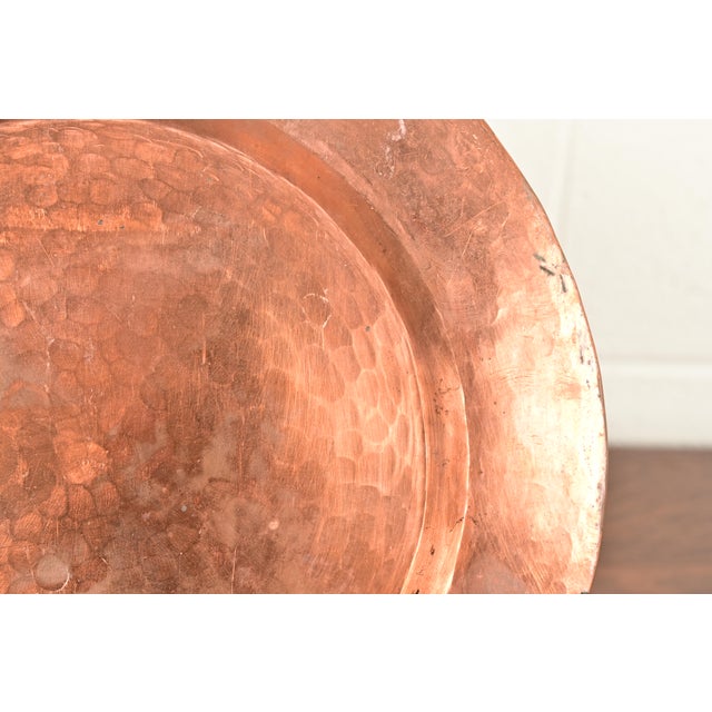 Metal Roycroft Style Arts & Crafts Hammered Copper Charger Plate or Tray For Sale - Image 7 of 11