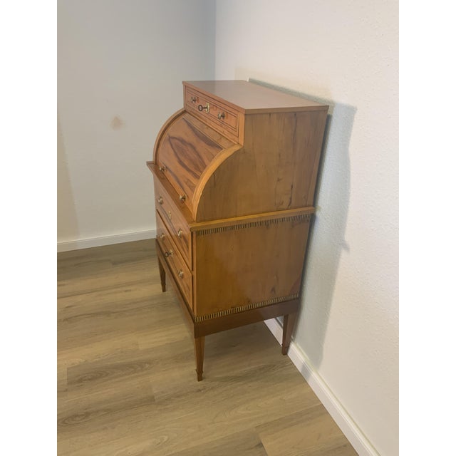 Traditional Small Ladies Secretary in Apple Wood, 1800 For Sale - Image 3 of 18